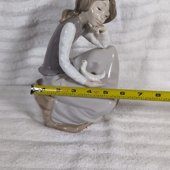 Lladro NAO Girl Watching Dove Bird Statue Figurine 1981 Porcelain Figure Spain - Picture 9 of 9